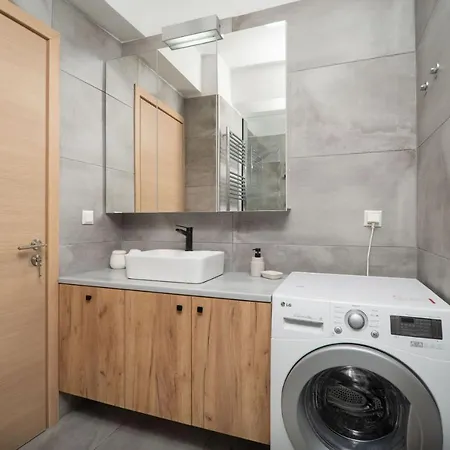 Апартаменты City Beach Apartment